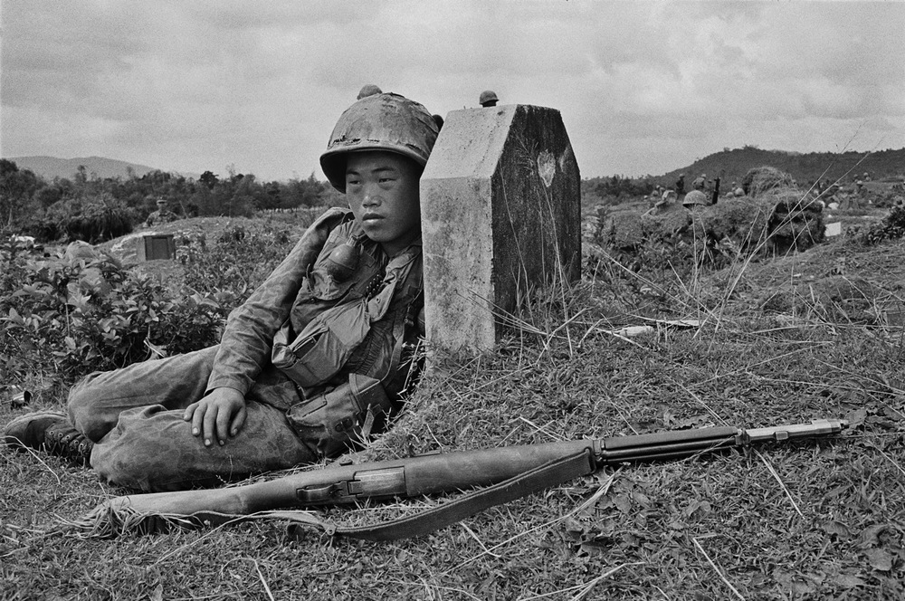 12.KOREAN MARINE AFTER FIREFIGHT.jpg